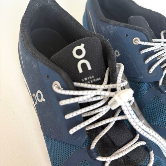 ON Cloud Running Shoes Navy White Men's Size 10 Lightweight Athletic Sneakers - Picture 2 of 9